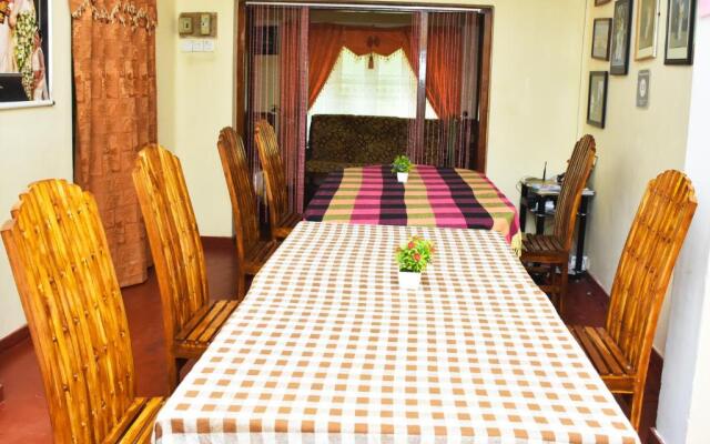 Deniyaya Guest House