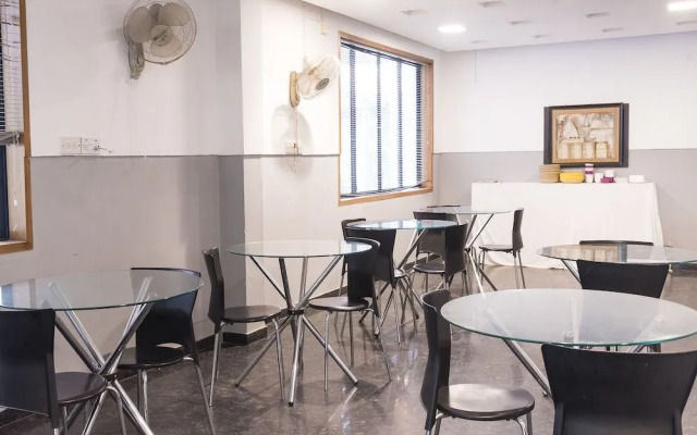 Oyo 3740 Golden Sands