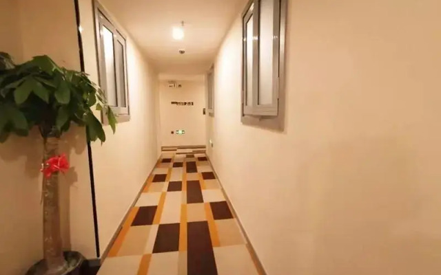 Shell Hotel Shanghai Jinshan Wanda Plaza