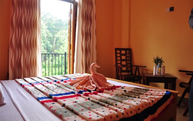 Chamelia Inn Ella