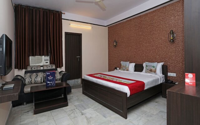 OYO 10755 Hotel Anand Palace