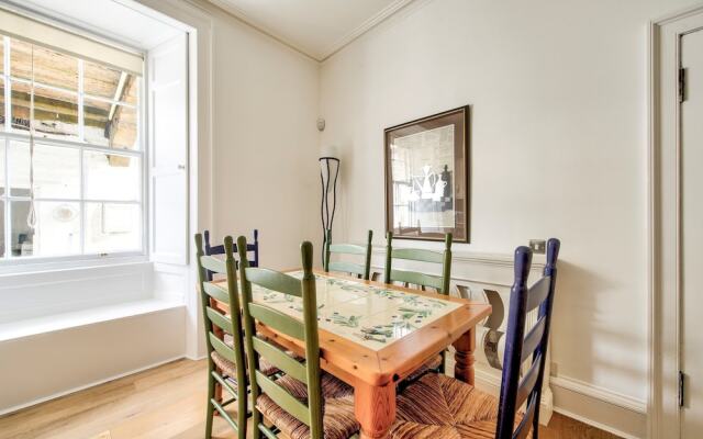 Beautiful One Bedroom in Edinburgh's Town Centre