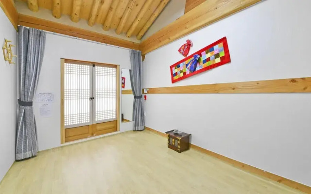 Gyeongju Wadamjung Hanok Pension