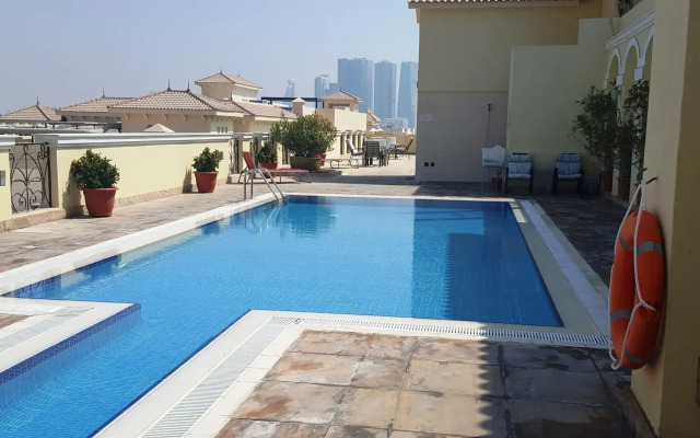Beach Hotel Apartment