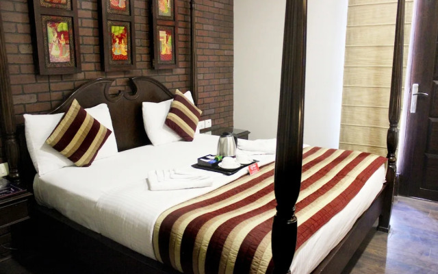 OYO 557 Hotel Lavish Inn