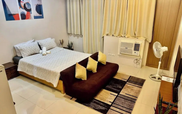 Newport Stay Walk to Naia T3