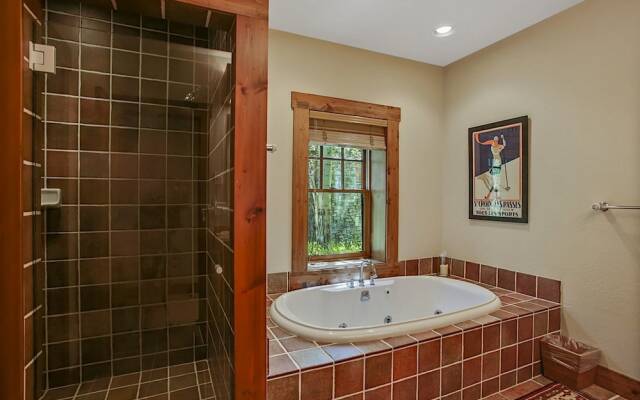 Abode at Moosehead Cabin