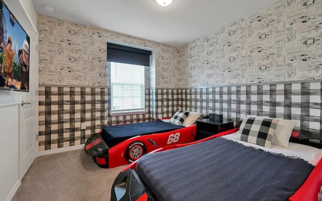 7435 Oakmoss Loop, Davenport, 5bed