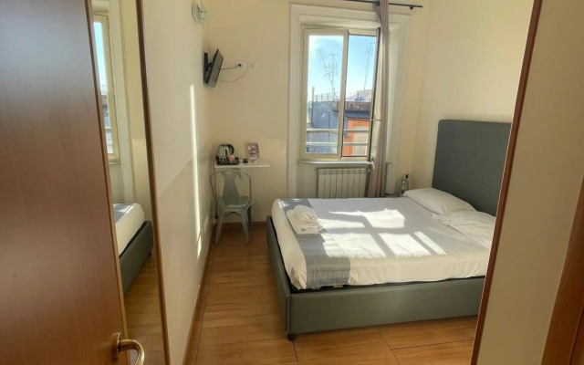 Floor 6 Boutique Rooms by DOT Suites