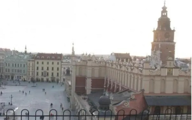 Main Market Square Apartments