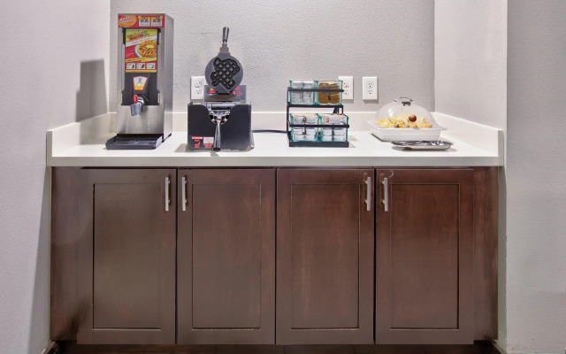 Staybridge Suites Plano - Richardson Area by IHG