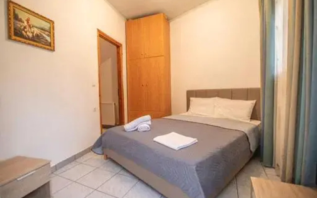 Traditional Family Guest House Idi