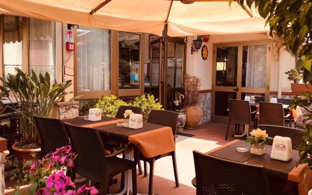 Hotel Soleado
