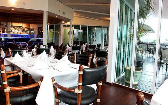 Cairns Sheridan Hotel