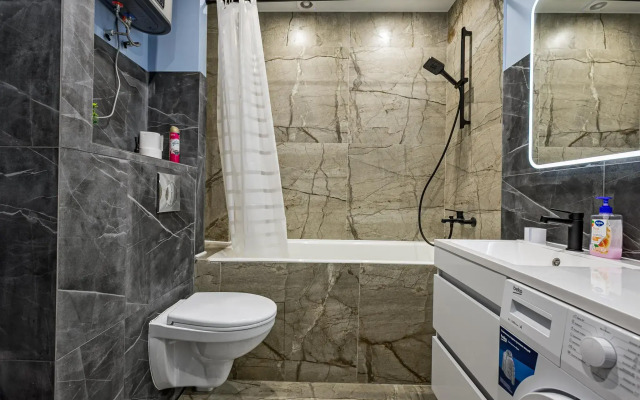 MaxRealty24 на улице Лётчика Осканова 6