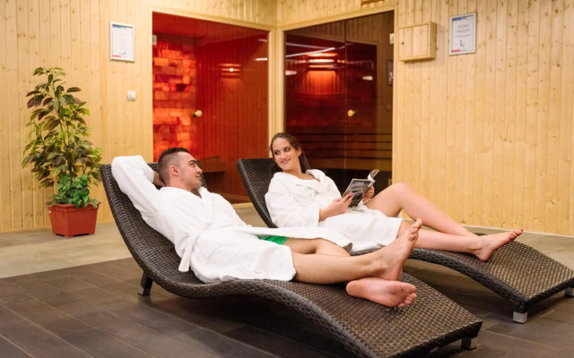 Hotel Yacht Wellness & Business