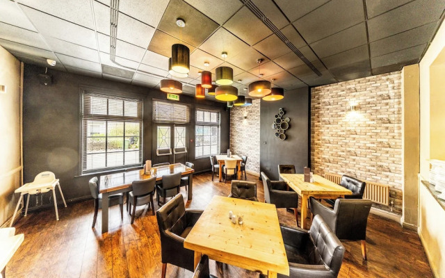 The Lion Pub with Rooms