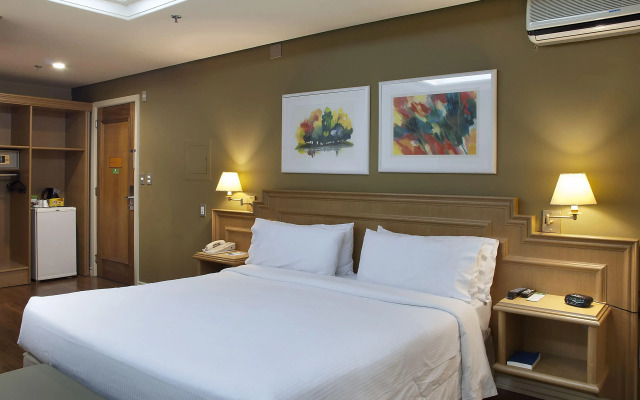 Master Porto Alegre Hotel - Av Carlos Gomes, Proximo Consulado Americano