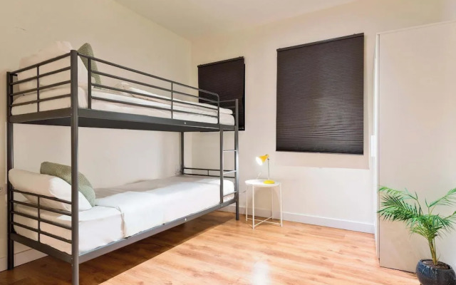 Urban Chill Apartments By Olala Homes