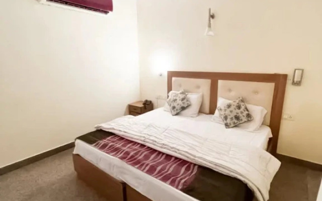 Roomshala Hotel Silver Inn