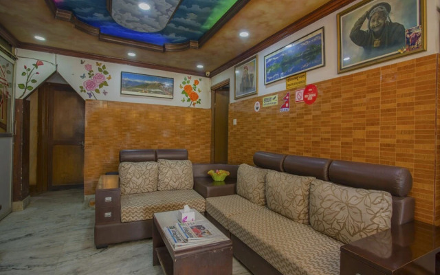 OYO 267 Hotel Tanahun Vyas