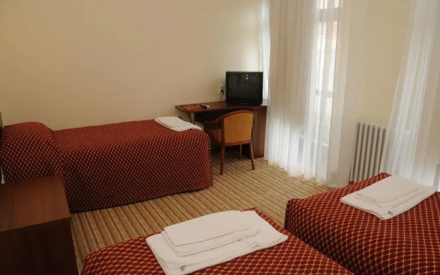 Epinal Hotel Shirok Sokak
