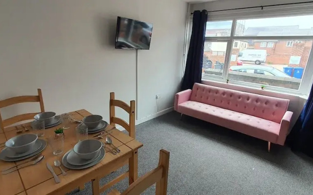 Room in Guest Room - Spacious Single Room in Stoke