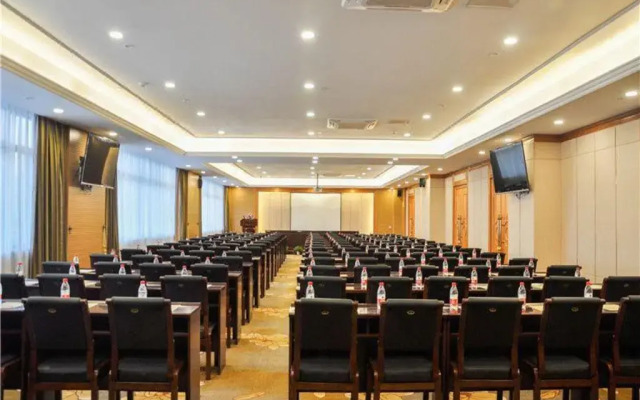 Vienna Hotel Pingle Bus Station