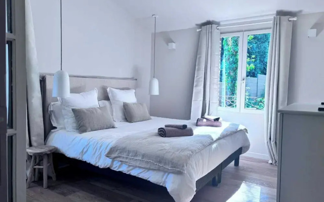 Exceptional 5 Bedroom House Near the Beach