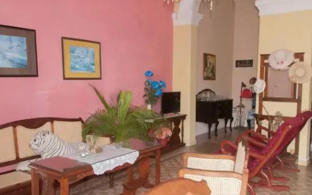 Leidys and Friends Rooms