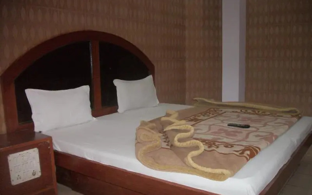 Hotel New Anand Niwas