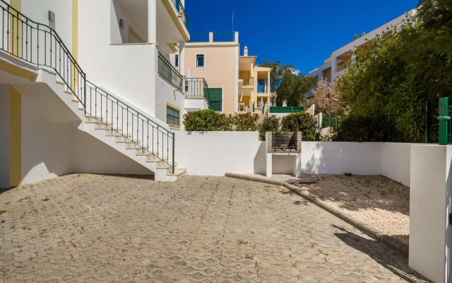 Villa Linda, Alto da Ria