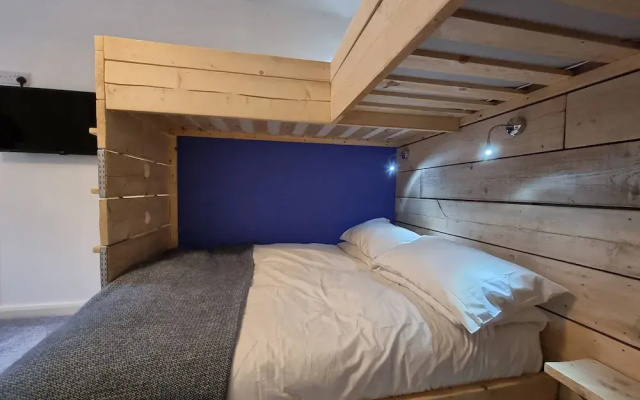 Cosy House in Eigionfa