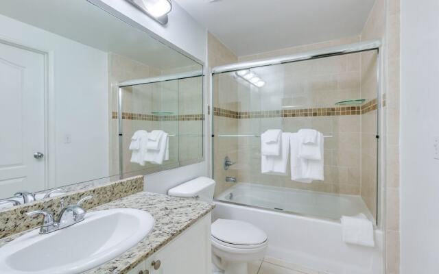 Churchill Suites Intracoastal Yacht Club