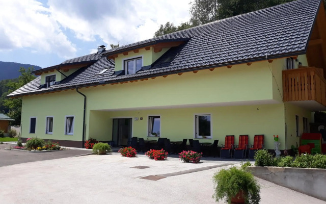 Apartments and Wellness Jelovca