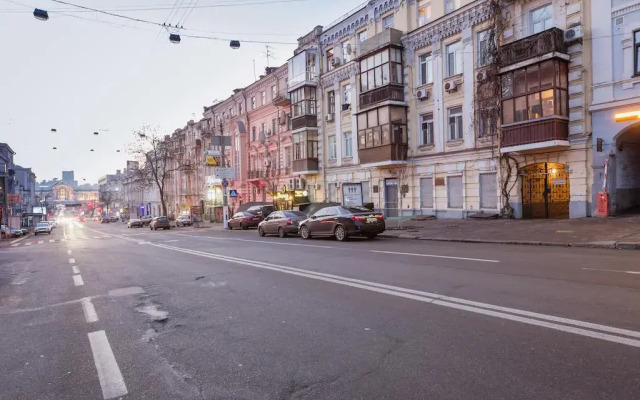 Gsm Apartment at Kiev Train Station