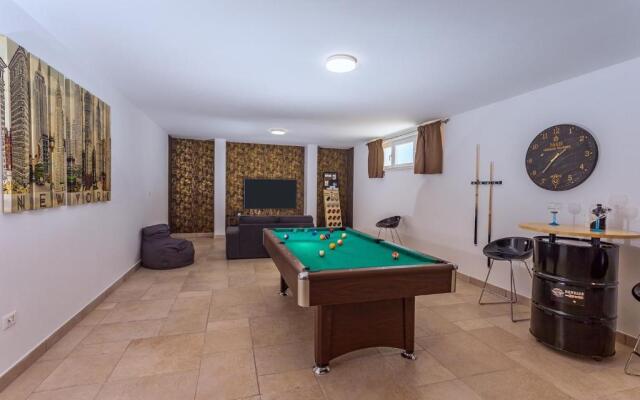 Villa Marijeta exclusive 5 star villa with 50sqm private pool, 6 bedrooms and playroom