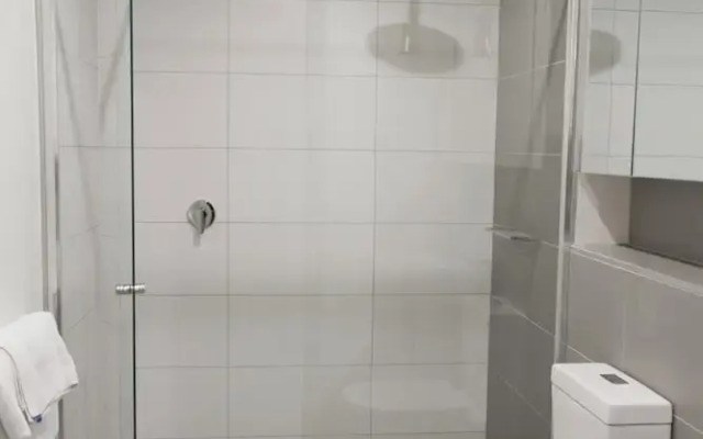 Modern Light-filled Luxury 1bedroom Apartment in South Melbourne