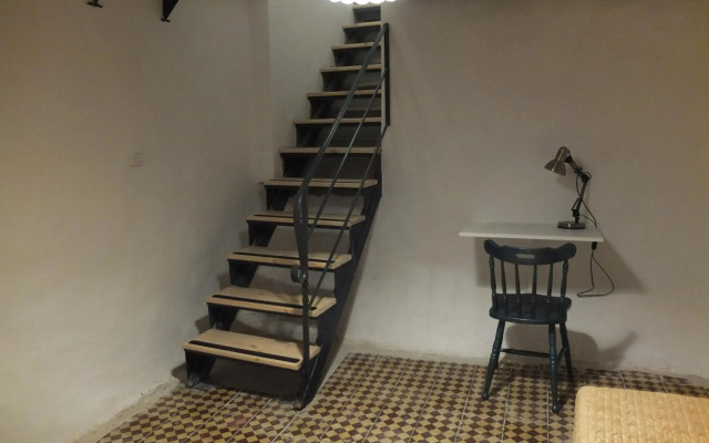 Central old stone Jerusalem apartment