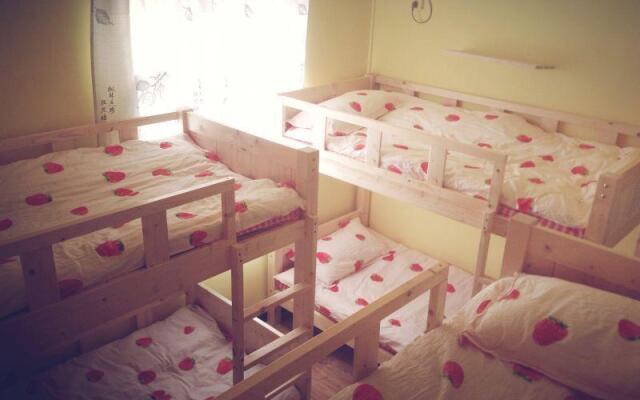 Pineapple Youth Hostel