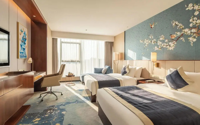 Serene Yuhua Hotel