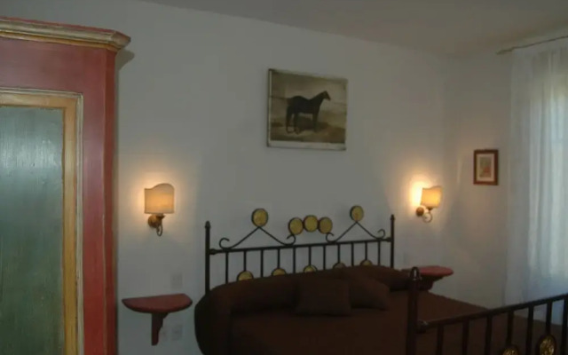 Quaint Apartment in Certaldo with Swimming Pool