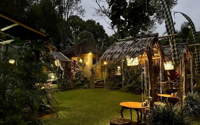 Winaposa Villas and Warung Pudak