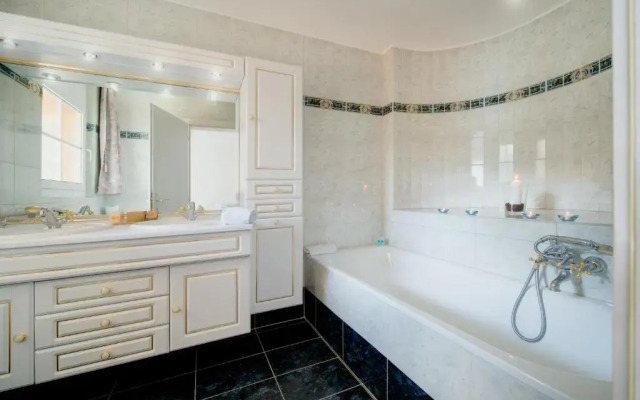 Apartment Bacchus