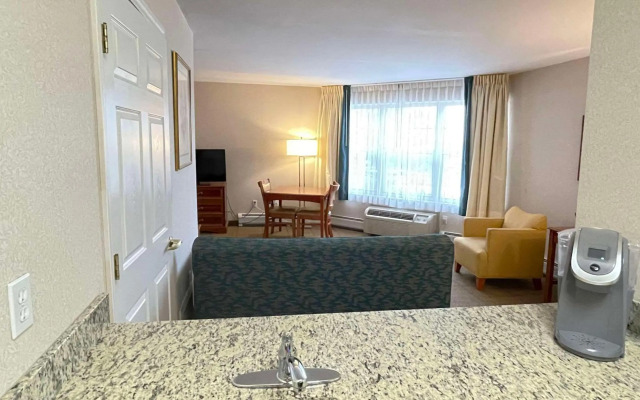 Smart Suites on the Hill