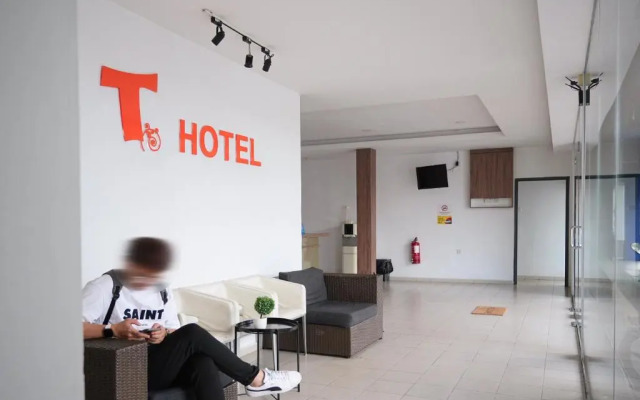 T Hotel Anggerik
