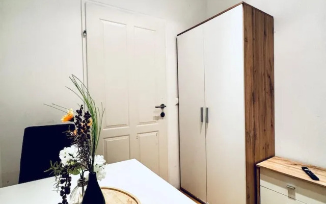 Perfect 7BR Stay Near Hauptbahnhof