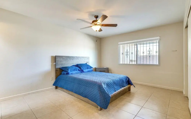 4 Mi to Downtown Tucson: Peaceful Townhome!