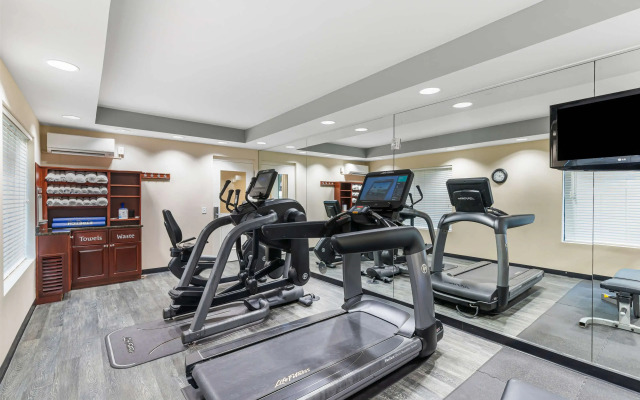 Best Western Plus Westgate Inn & Suites