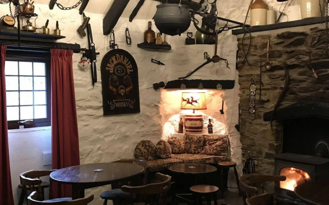 Trewern Arms Hotel